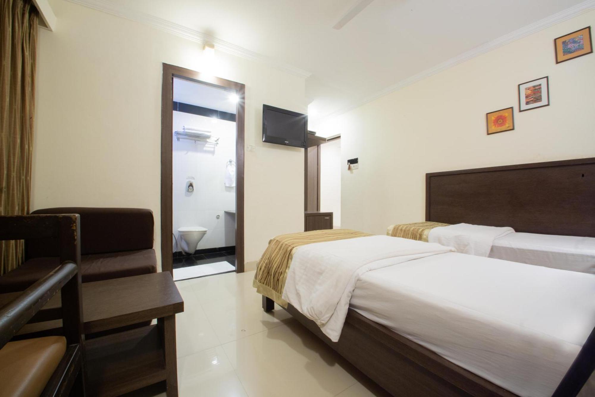 Hotel Aroma Executive Panaji -Stay In The Heart Of The City Экстерьер фото